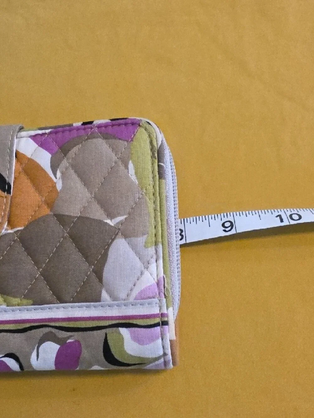 Vera Bradley Turnlock Clutch Wallet w/ Retired Portobello Road Floral Pattern